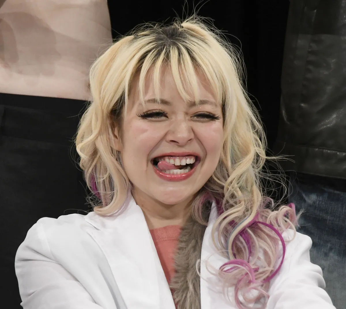 エルフ・荒川、生放送で号泣　SNSで共感の声「気持ちわかりすぎてもらい泣き」「わかるよ」