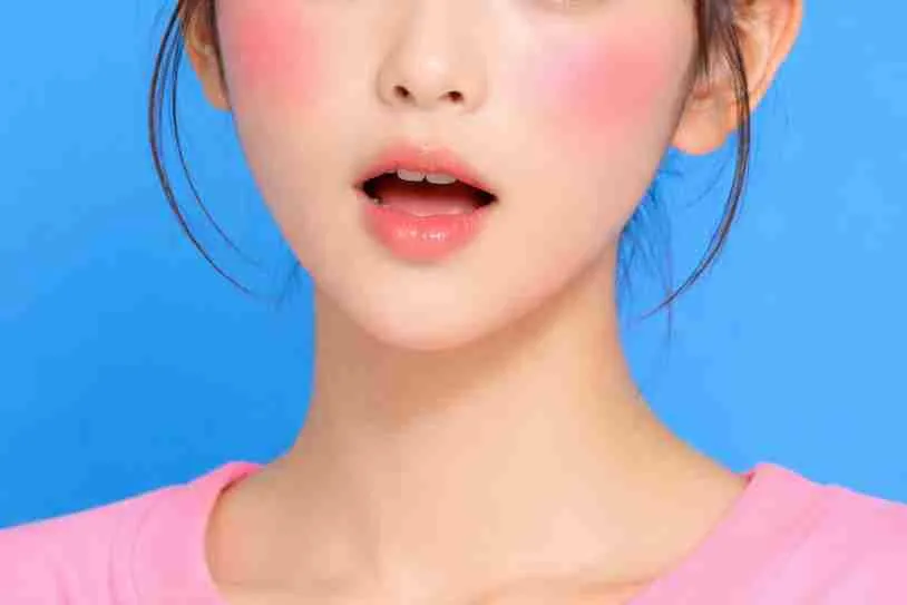 「なんか今日かわいい」じゅわっと仕込むだけで好印象が完成する“血色盛り”チーク