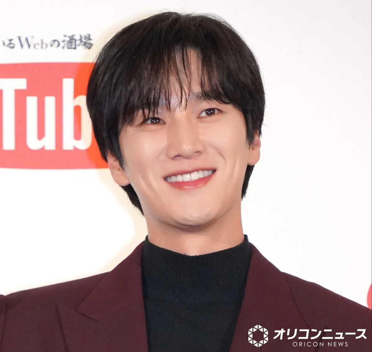 『梨泰院クラス』で悪役演じたアン・ボヒョン、筋肉隆々な姿に世界中から反響　『スプリング･フィーバー』オフショット