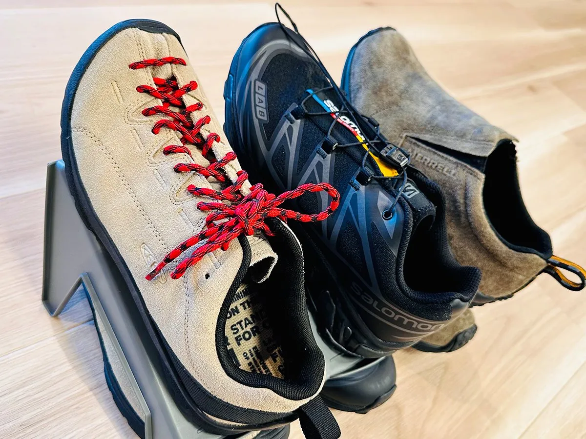 「快適すぎて週5で履きたい」「立ち仕事にも使える」アウトドアブランドのノウハウが詰まったおすすめシューズとは？