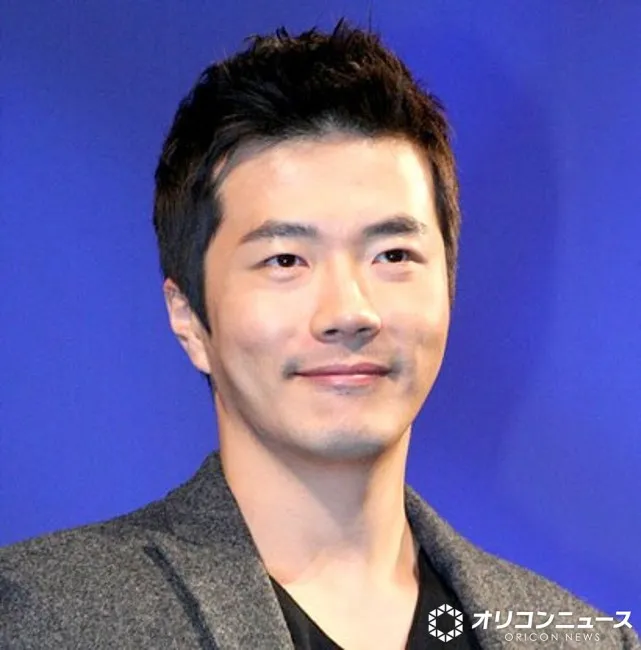 『天国の階段』出演したクォン・サンウ、「パパ助けて～」娘の声に素早く反応する父の姿に反響　家族で“パラダイスシティ”満喫