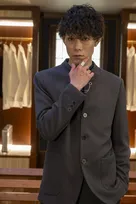 『仮面ライダーゼッツ』CODE歴戦のエージェントが解禁　コードナンバー：スリーは玉城裕規「まさか擬装できるとは」