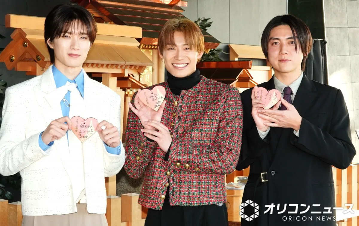 M!LK・山中柔太朗＆超特急・高松アロハ、地上150メートルで大ヒット祈願　絵馬に期待込める「興行収入1兆円」