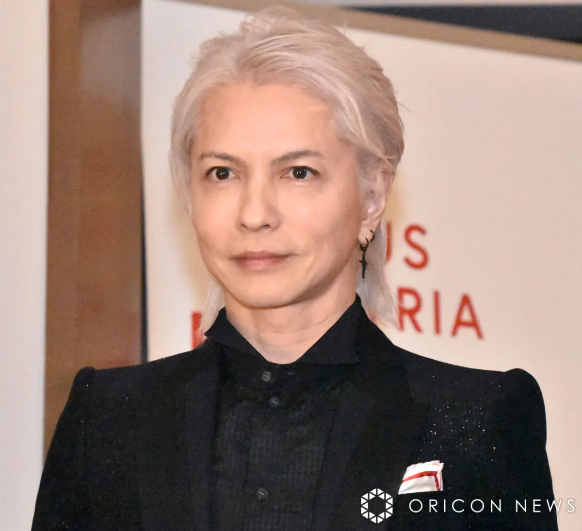 HYDE、“親友”からの誕生日プレゼント＆2ショット披露に反響「きゃああああ」「やっぱり清春さん来てたんですね」