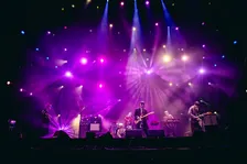 【福フェス】go!go!vanillas、ドーム内を幸せムードであふれさせる