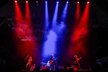 【福フェス】クリープハイプ、圧倒的な歌声と演奏で魅了