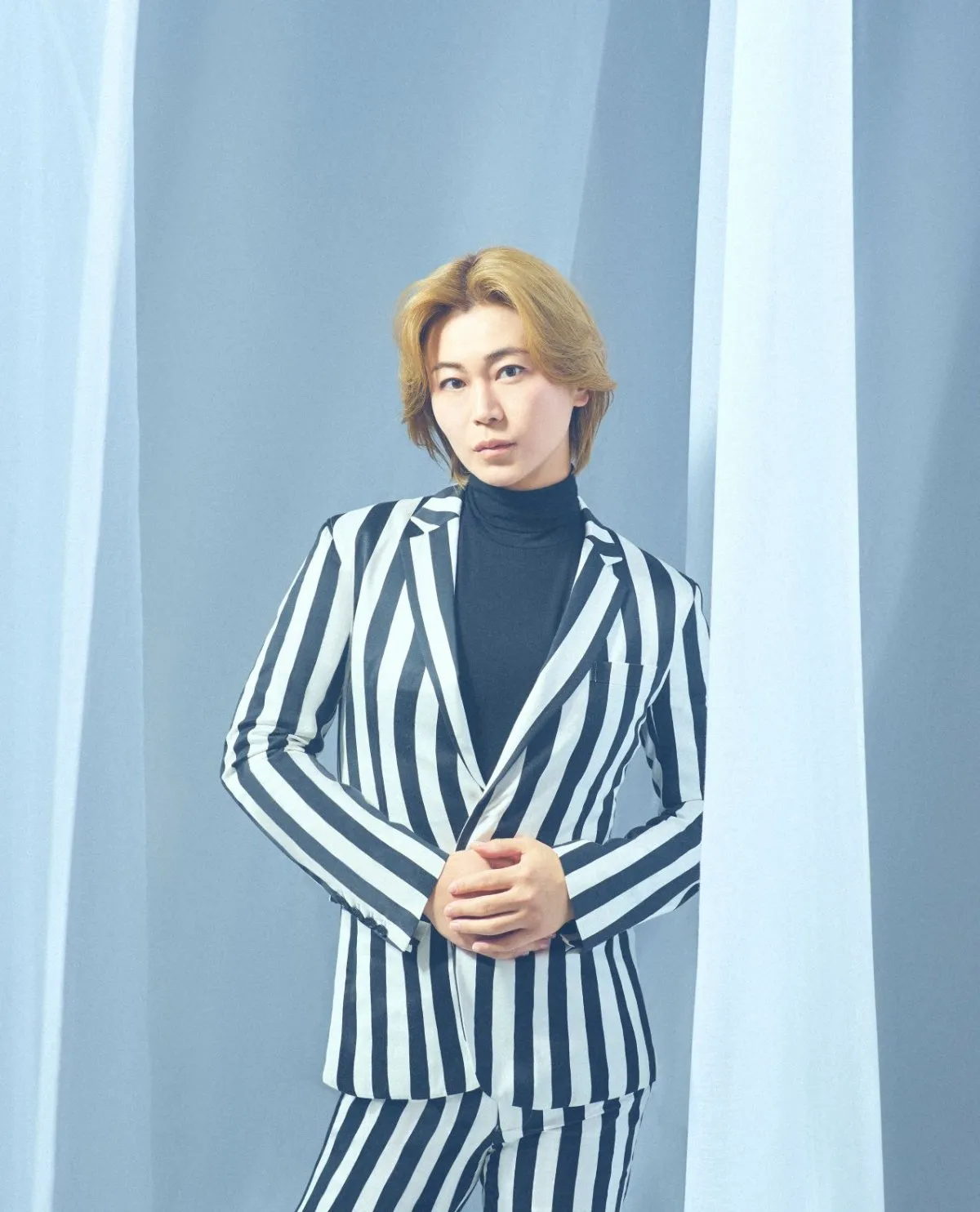 氷川きよし、久しぶりの演歌曲「ほど酔い酒」MV公開　円熟味を増した歌声と温もり感じる映像