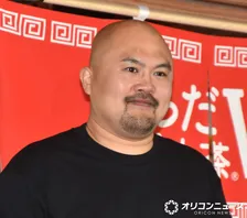 鬼越・金ちゃん、PRイベントで商品を盛大にこぼす「ずぶ濡れになっちゃいました」