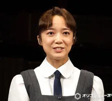 上白石萌音、28歳誕生日に韓国で“パリピ”姿　大人数に囲まれ「めちゃめちゃ韓国に染まってる」