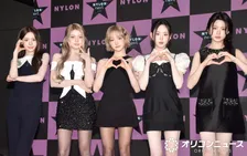 KiiiKiii、モノトーンコーデでキュートな笑顔　今年は「ファンの皆さんとたくさんお会いしたい」