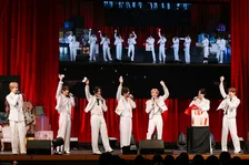 INI、今年は幸運　おみくじで11人中5人が大吉引く