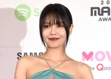 少女時代スヨン、キム・ジェヨンとの寄り添い2ショット公開「これからは花道を歩んでね、ライク、セナ」　『アイドルアイ』撮影風景も