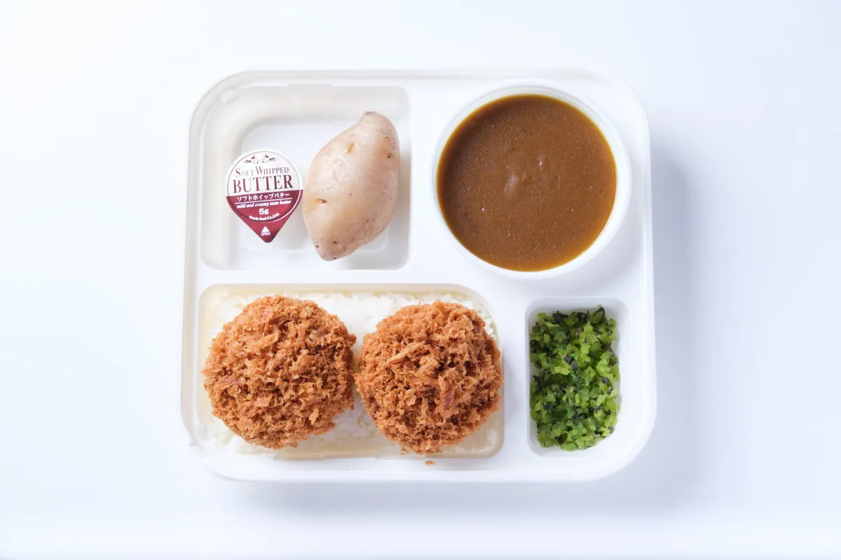 オーベルジーヌ×まい泉“特別なヒレかつカレー弁当”期間限定で発売へ【詳細あり】