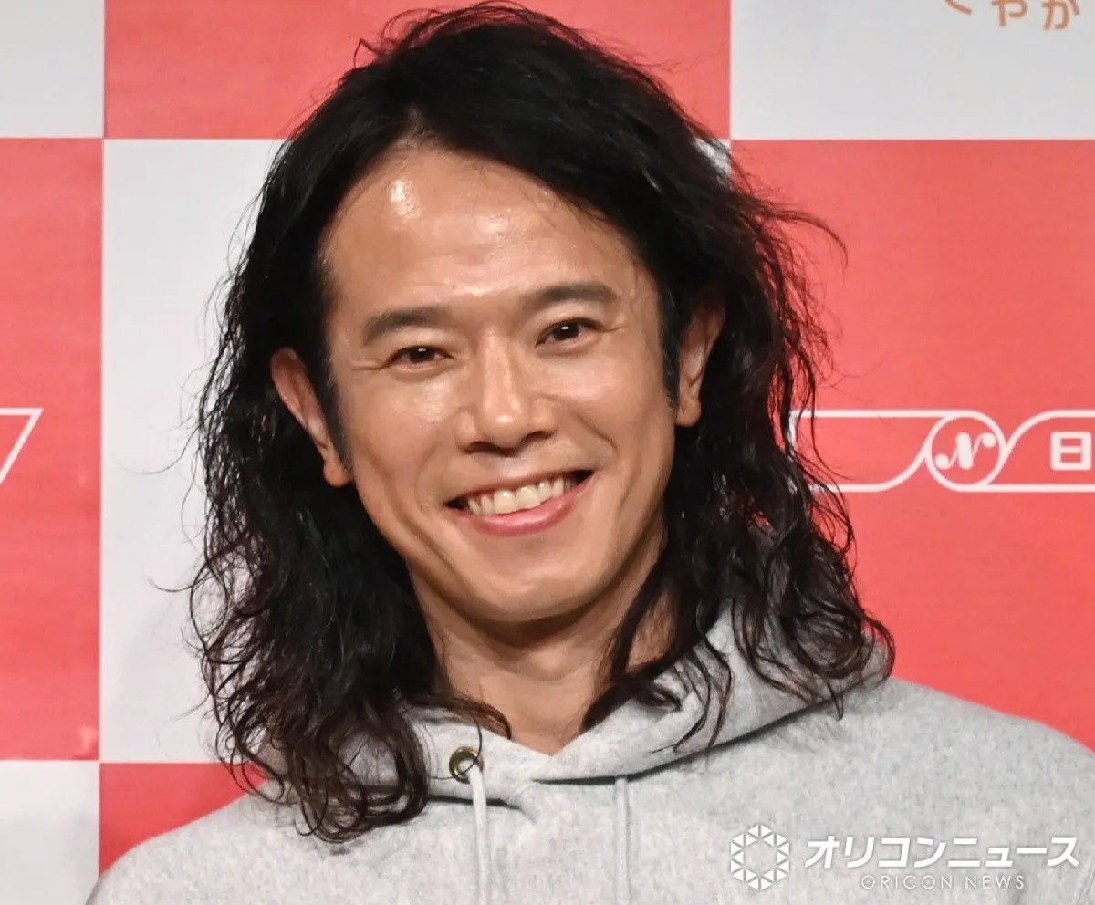 庄司智春、芸人仲間からの“斬新”誕生日プレゼント＆懐かし2ショットに反響「素敵な関係」「ワッキーさんやる事がオシャレ過ぎる」