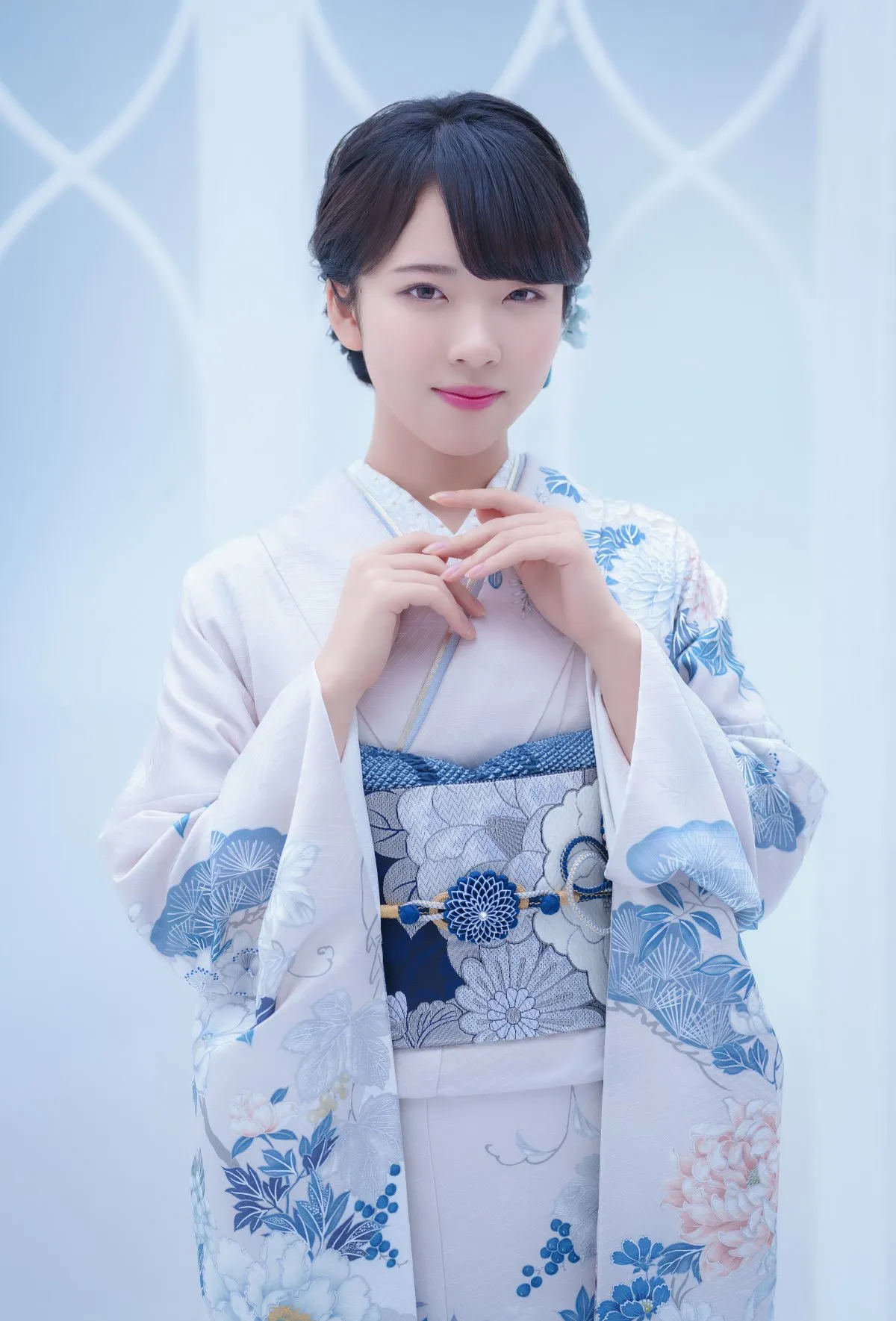 “美空ひばり博士ちゃん”梅谷心愛、着物姿の新ビジュアル＆新曲ジャケ写公開