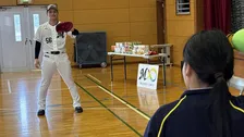 千葉ロッテ、石垣・八重山の児童とふれあい　中森「どこか忘れていた子ども心を思い出させてもらいました」