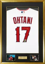 大谷翔平らの貴重コレクション、大阪で展示販売　直筆サイン入りユニ特製フレームの価格発表　M・ジョーダン、C・ロナウド…アイテムずらり【一覧】