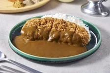 東京駅グランスタの限定カツカレーに反響　「まさに最強のコンビですね！」「店舗内で食せるの初めてじゃない？」