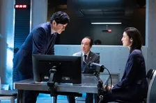 天海祐希『緊急取調室 THE FINAL』興収13億円突破　石丸幹二との緊迫の取調べシーン解禁