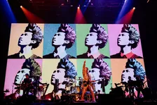 布袋寅泰、64歳バースデーライブ完遂「45周年はお互いを讃えあう1年にしたい」【オフシャルレポート】