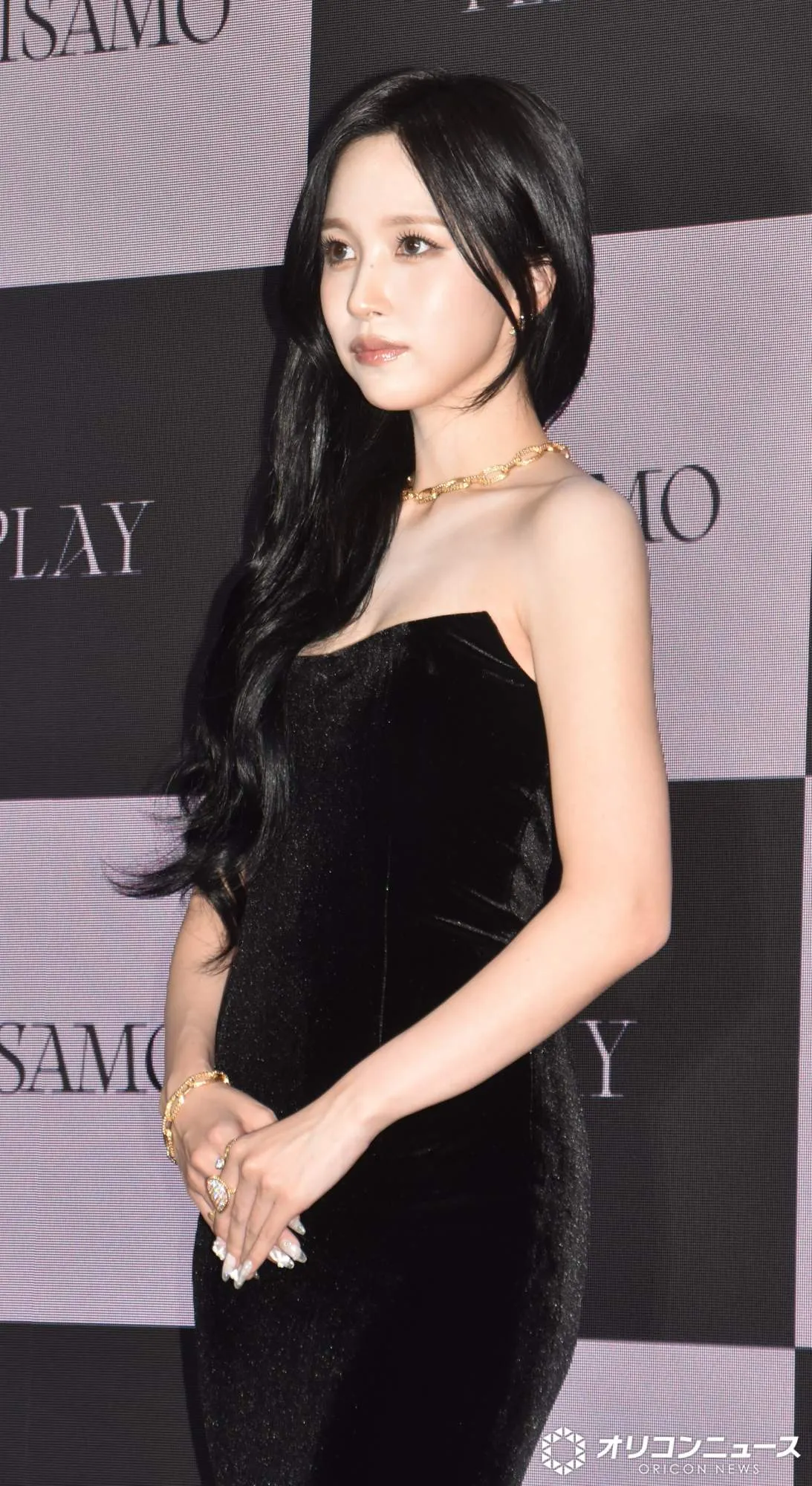 MISAMO・MINA、バレンタインにプレゼントするなら「やっぱりチョコレート」