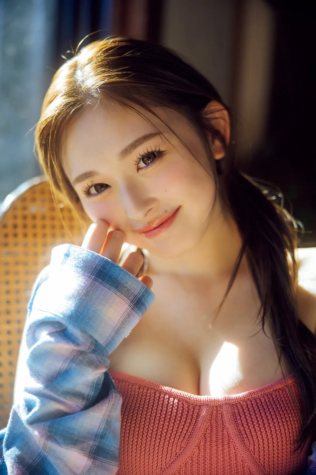 “国民的ギャル”ゆうちゃみ、自然体な表情満載　デジタル写真集“未収録カット”解禁