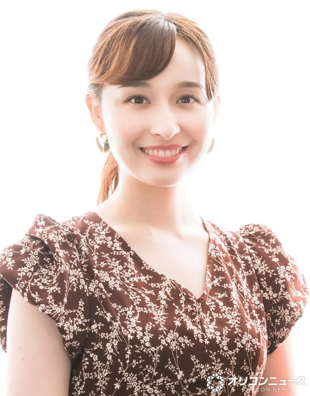 TBS宇賀神メグアナ×“憧れ”のギター実現に反響「すげ」「かっけー」  GUNS N' ROSESスラッシュのサイン入り