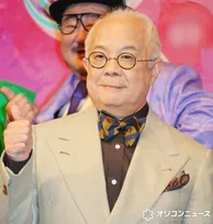 70歳・小堺一機、電源入れずに電動自動車で坂道登るも気づかず　まさかの健脚ぶりに堂本光一ら共演者も驚き