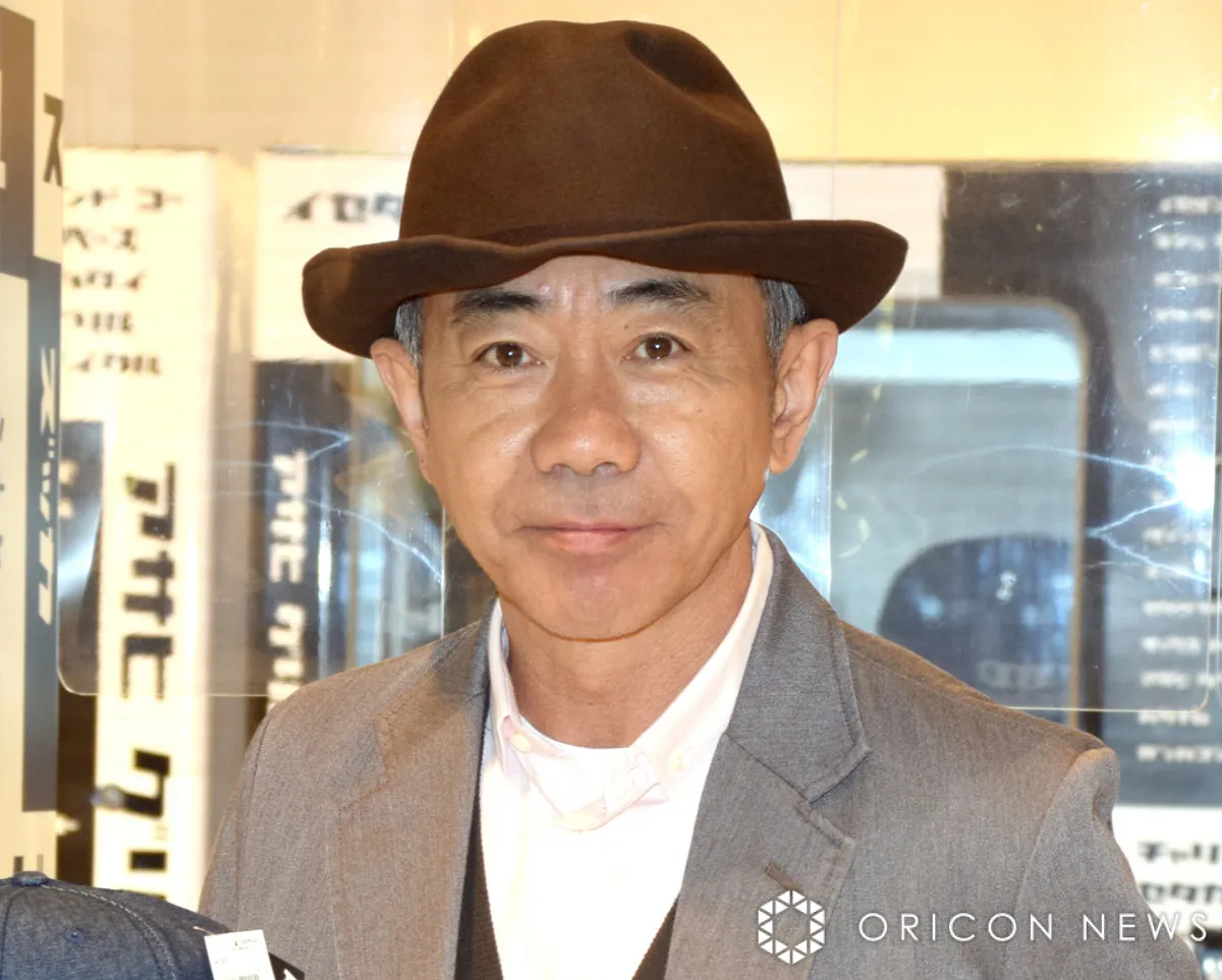 木梨憲武、妻・安田成美＆“くまモン”との3ショット公開に反響「ラブラブ」「ほっこり」「可愛すぎる3ショット」