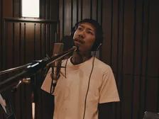 ファミマのアパレルが初のテレビCM放送へ　千葉雄喜が「上を向いて歩こう」を歌唱