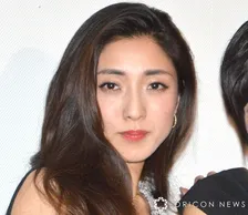 長渕剛の娘・文音、“手編みのセーター”紹介　編み物の腕前に反響「これ編んだの？職人技やな！」「上手」