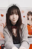 人気コスプレイヤー、バレンタインのチョコ配布でファン行列「とてもうれしいです」