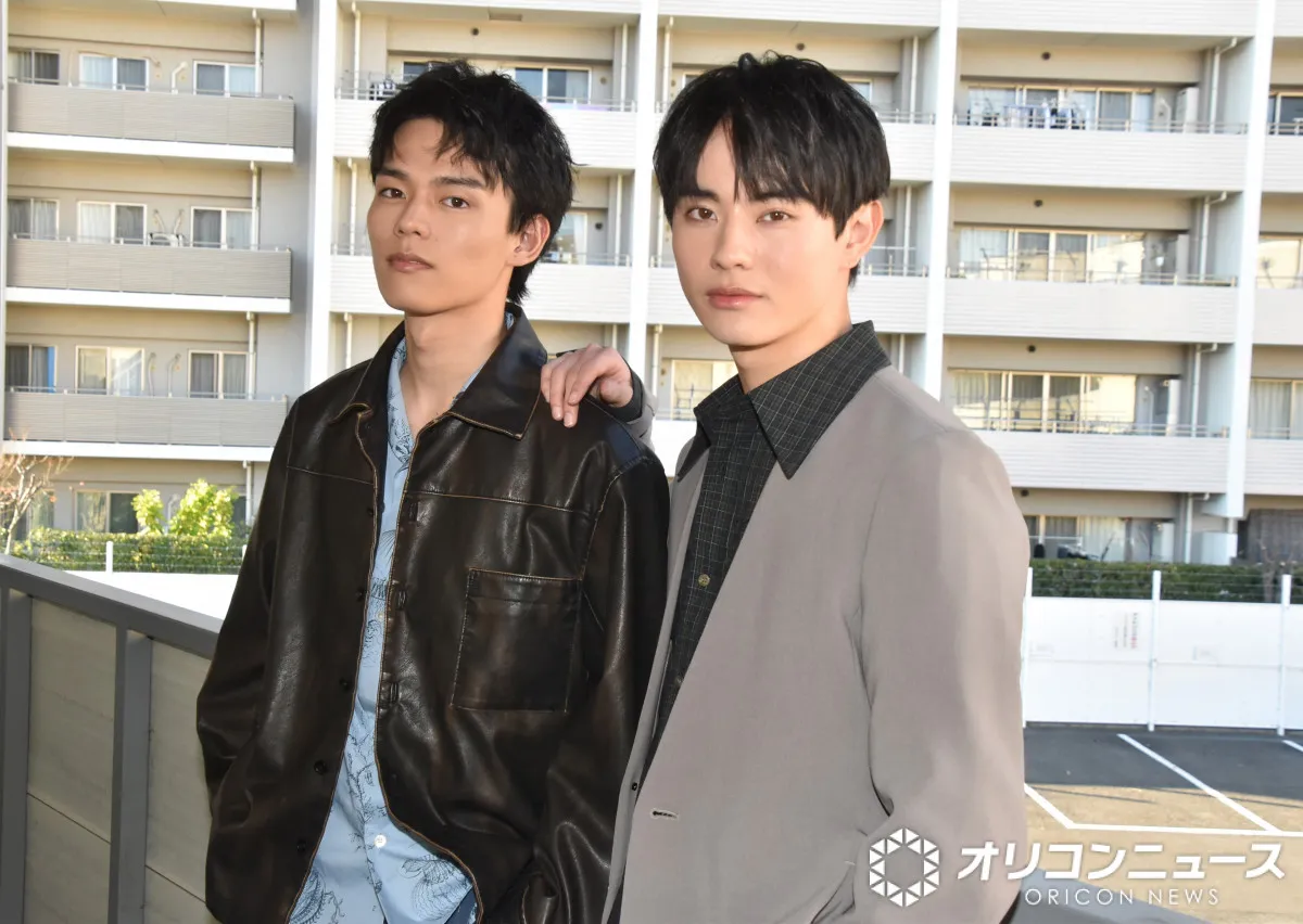 前田拳太郎×日向亘、『小説 仮面ライダーリバイス』の感想トーク　今だから言える思い出話も