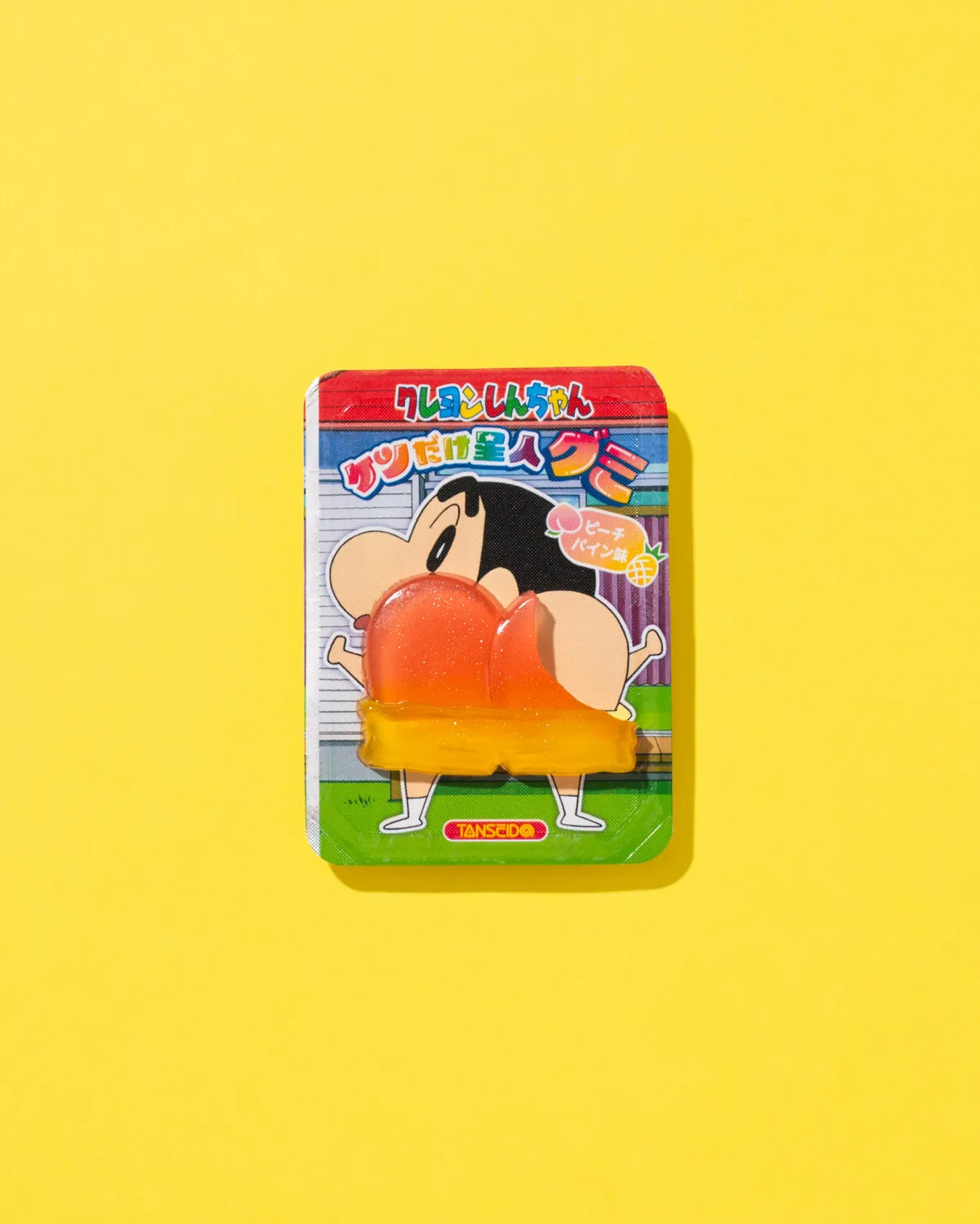 『クレヨンしんちゃん』“ケツだけ星人”がグミ化、発売開始　しんのすけのおしりリアルに再現、味も明らかに