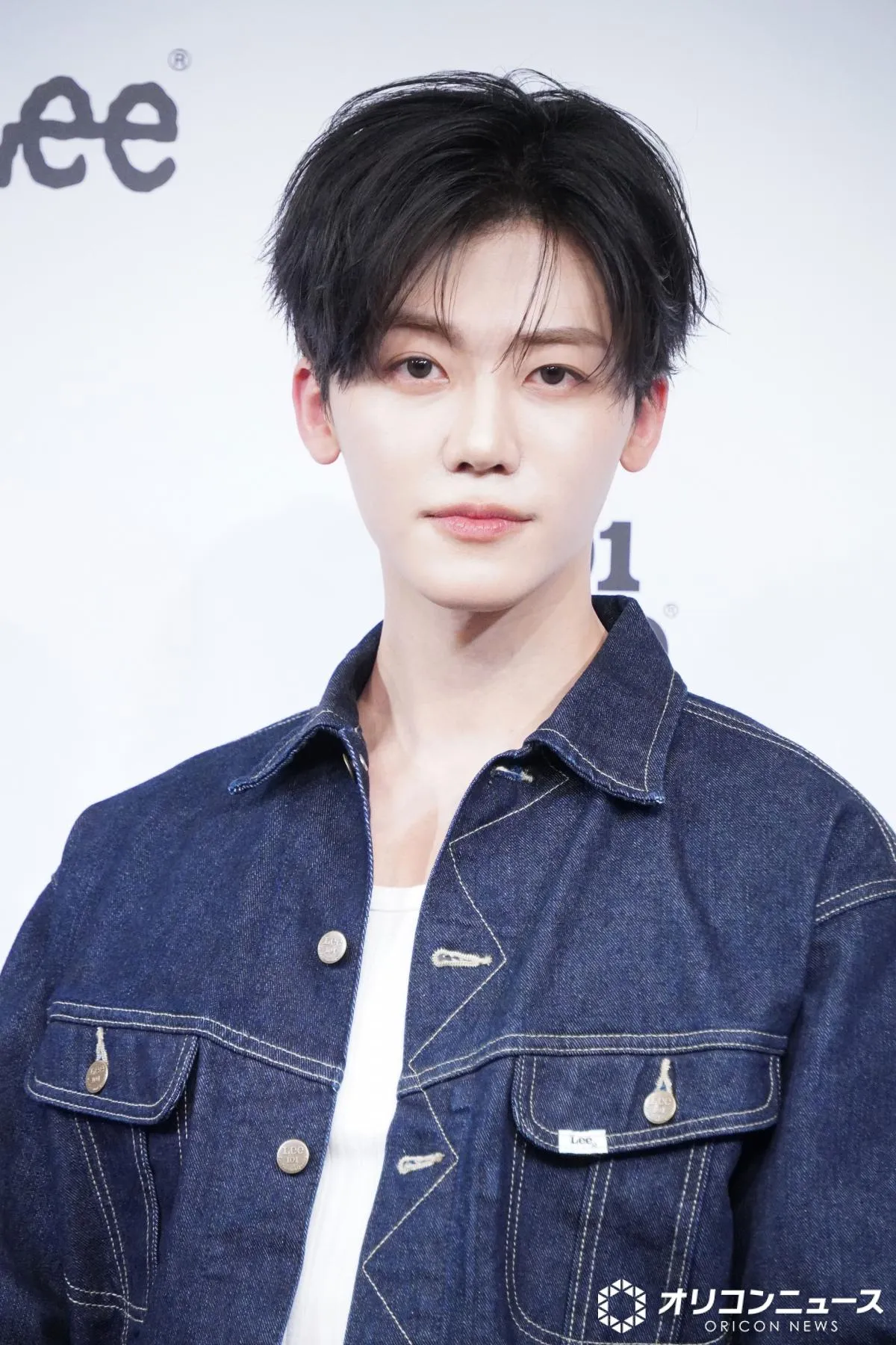 NCT JAEMIN（ジェミン）、サービス精神旺盛フォトセッション「キュー！」　お姫さま＆王子さまへエールも