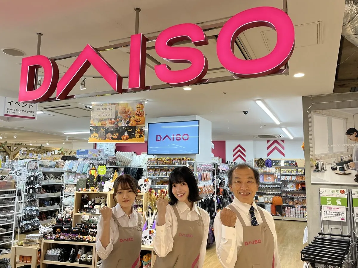 100均ダイソーが舞台の縦型ショートドラマ、無料配信開始『異世界令嬢が転生したらダイソーの店員だった件』