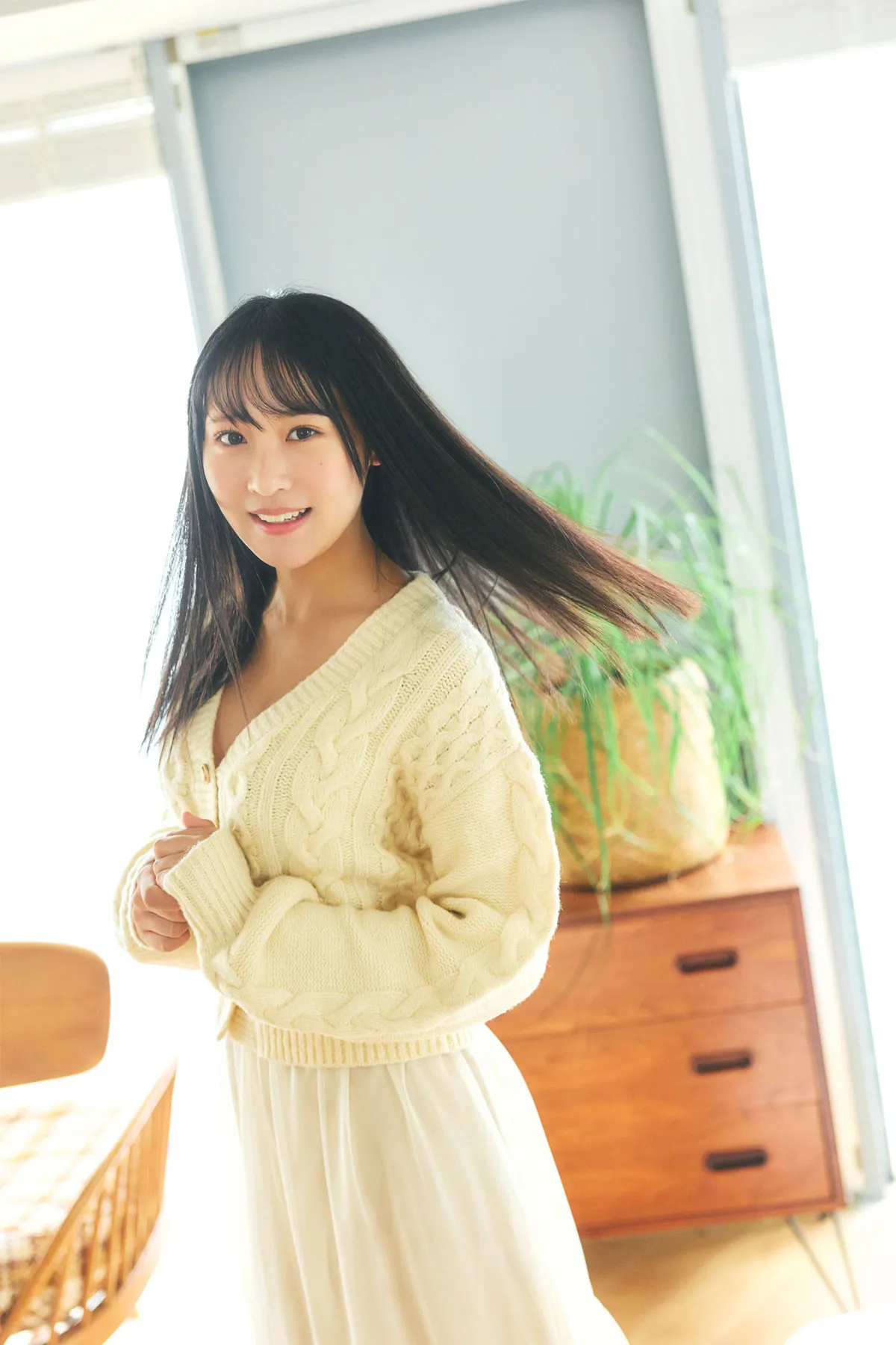 アイドル、レースアンバサダーとしても活躍するグラビア界期待のホープ・本多もか、妄想膨らむグラビアを披露