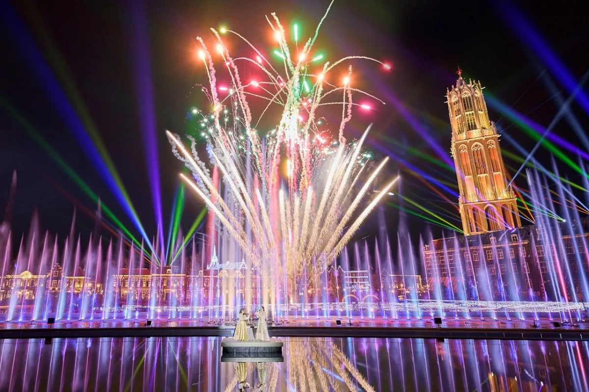 『エヴァンゲリオン』圧巻ナイトショーが春開幕へ　劇中クラシック音楽×ハウステンボスの壮大演出へ