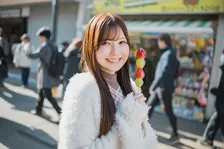 身長149cmのミニマムグラマー・成瀬かのん、グラビア界の注目株が「思わず守ってあげたくなる」彼女感満載の写真集発売