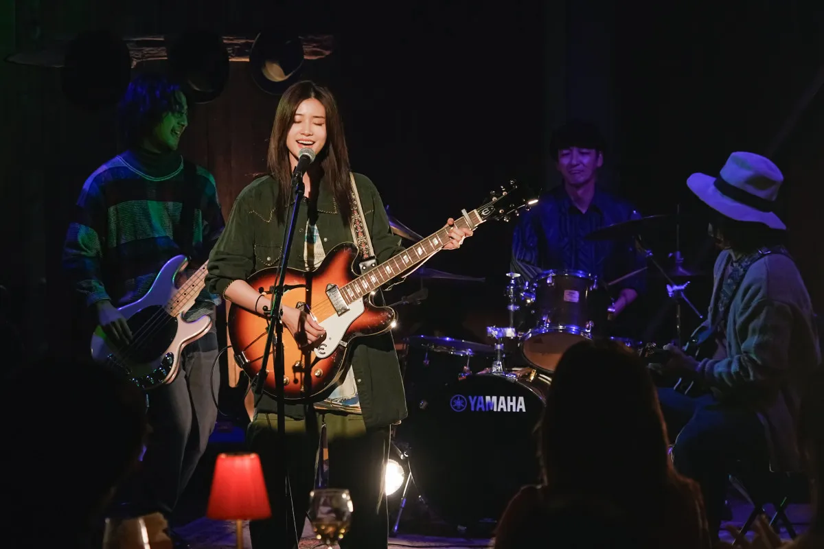 『君が最後に遺した歌』生見愛瑠“Ayane”による「君と見つけた歌」MV公開　道枝駿佑“春人”と初めて作った楽曲