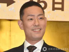 中村勘九郎、長男・勘太郎が15歳に　妻・前田愛が家族4人でのお祝いショット紹介「大きくなられましたね」「素敵なお写真」「仲良しファミリー」