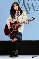「日本一制服が似合うアーティスト」に兵庫県出身の高校生・なるみさん　制服姿にアコギでオリジナル曲を熱唱「自分のやりたいこととすごく合致している」