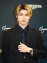 本田響矢、77万7700円の腕時計で洗練された存在感放つ　昨年1年は“人生のターニングポイント”に