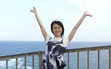 山本彩、沖縄・うるま市での感動体験で“うるラバ”に　会員証番号「714」のサプライズに喜び