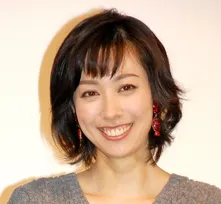 吹石一恵、43歳“現在の姿”に「また一段と…」　ネット騒然「美貌が隠しきれてない」