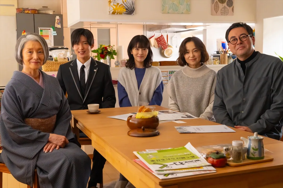 浜辺美波×目黒蓮『ほどなく、お別れです』“ほど泣き”続出で興収30億円突破　メイキングカット初解禁