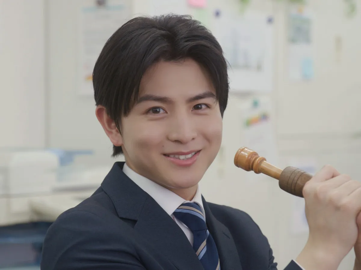 超特急・柏木悠、スーツ着こなしサラリーマン役　“グリーンマン”に笑ってしまう場面も【コメント全文】