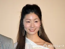 土居志央梨、共演俳優とおそろいポーズで“仲良し”2ショット「最高に弾けててかわいい」「笑いすぎ～」「これはエモい」