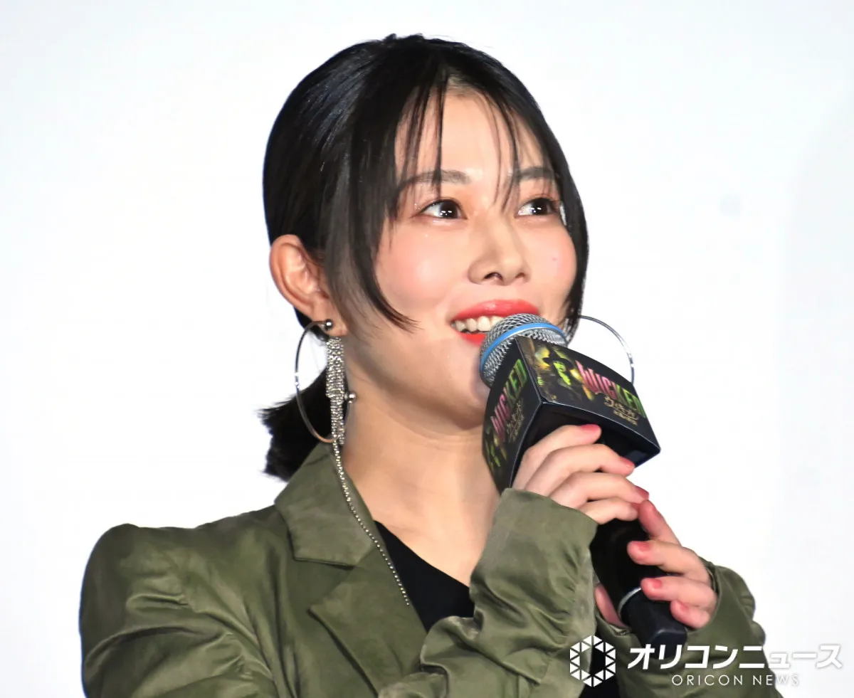 高畑充希、第1子出産後初公の場で笑顔　美しいスタイル際立つ衣装で登場　夫は岡田将生