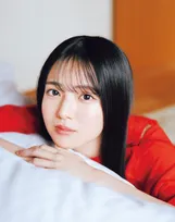 乃木坂46瀬戸口心月、20歳が魅せるとっておきの表情　フレッシュグラビア披露　賀喜遥香に続き『マガジン』2号連続表紙